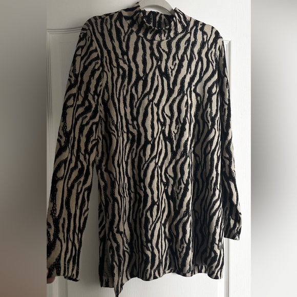 NWT Melanie Lyne Mock Neck Tunic - Picture 2 of 9